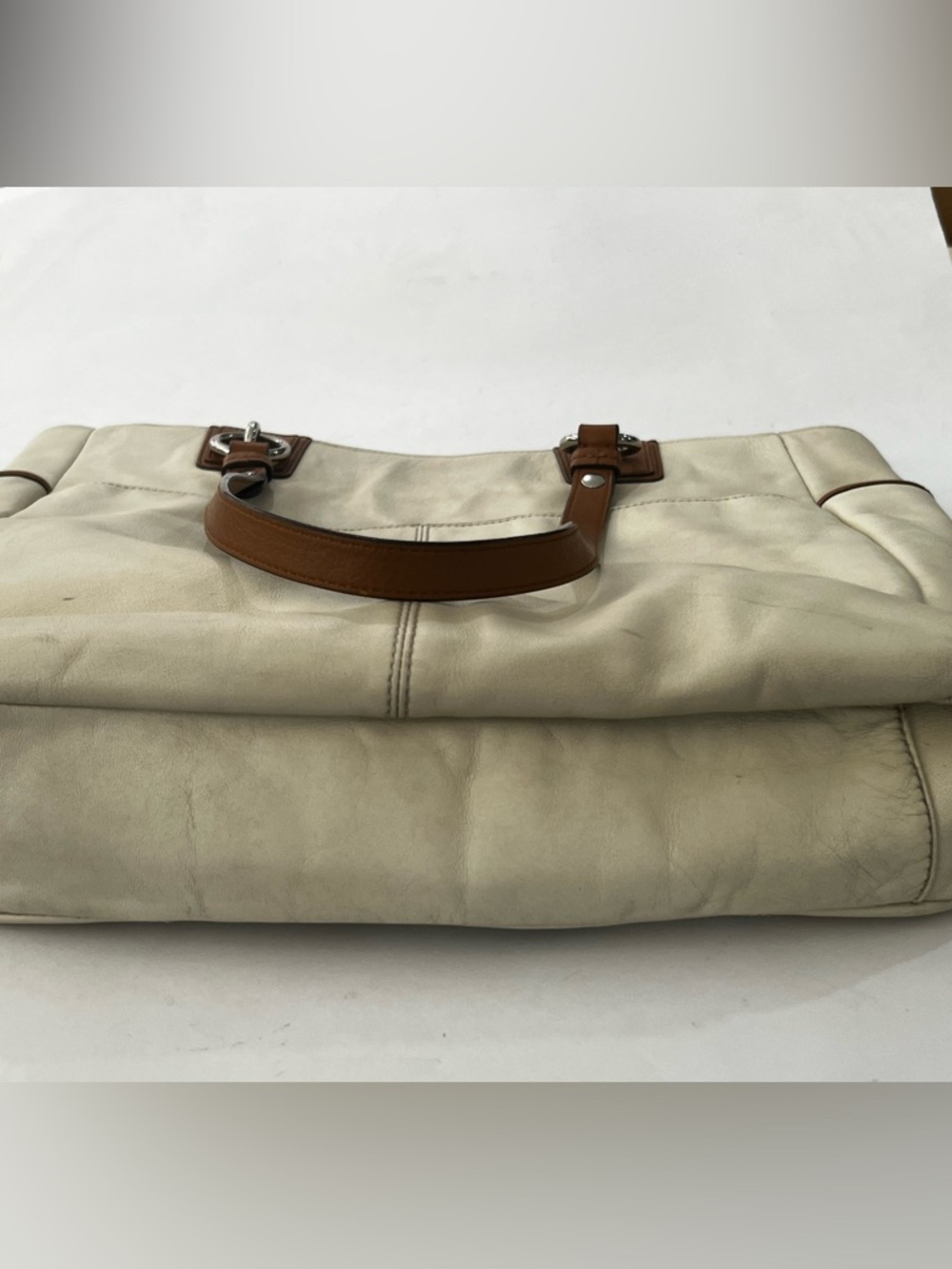 Authentic Coach Legacy Leather Tote – Cream w/ Brown Trim - Picture 10 of 14